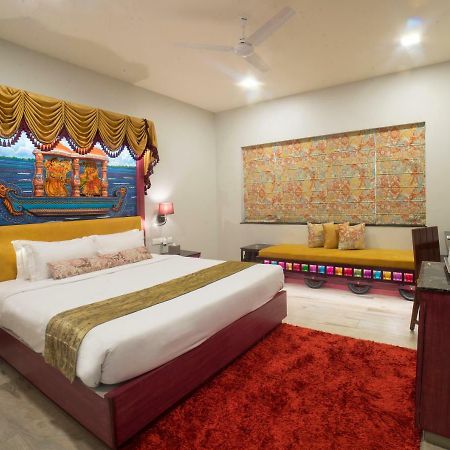 The Andhra Art & Craft Hotel Visakhapatnam Ngoại thất bức ảnh